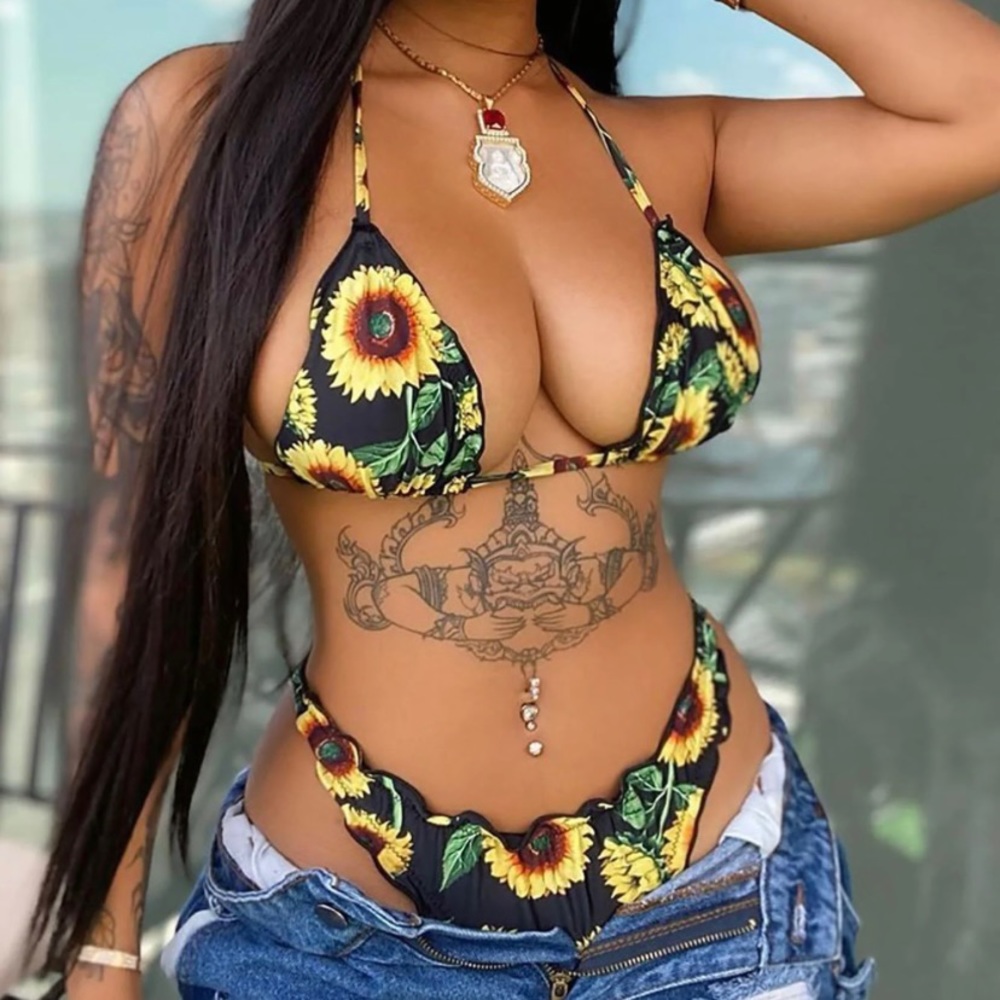 🌻Sunflower Bathing Suit 🪷~ NEW & UNWORN